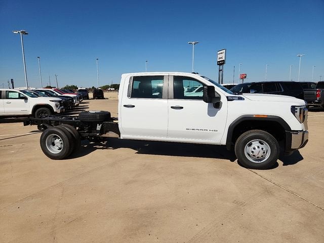 2026 GMC Sierra 3500 HD Chassis Cab Pro
