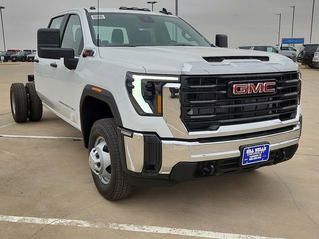 2026 GMC Sierra 3500 HD Chassis Cab Pro