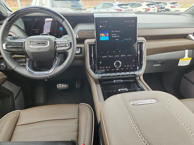 2026 GMC Yukon Denali Ultimate - Photo 11