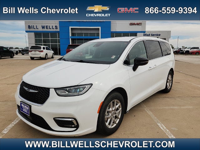 2025 Chrysler Pacifica Select