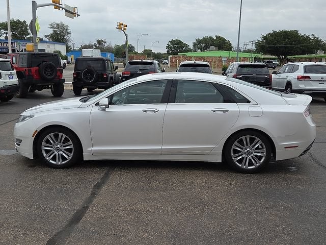 Used 2016 Lincoln MKZ Base with VIN 3LN6L2G92GR606617 for sale in Plainview, TX