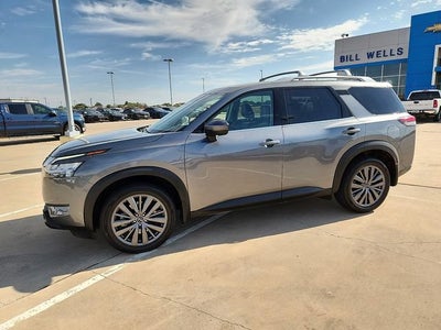 2024 Nissan Pathfinder SL