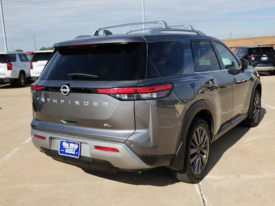 2024 Nissan Pathfinder SL